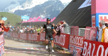 El tren de Urán pasa por el Giro de camino al Tour