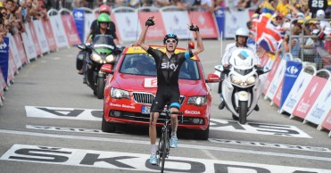 Chris Froome gana el Tour de Omán y mete miedo