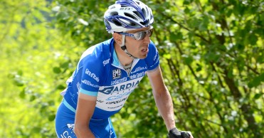 Pirazzi gana entre ecos del Stelvio