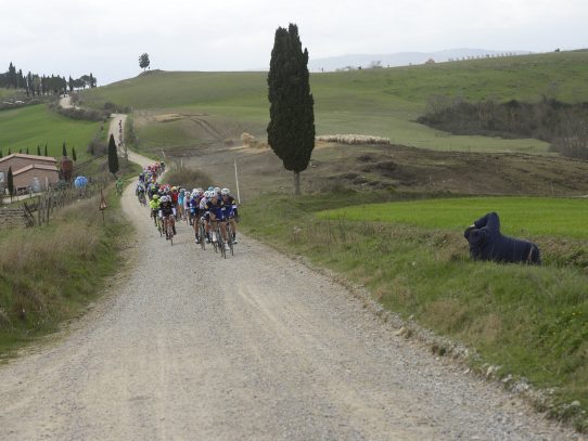 STRADE BIANCHE, EL SEXTO MONUMENTO