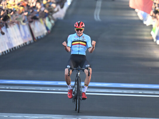 PREVIA MUNDIAL DE FONDO EN CARRETERA 2023