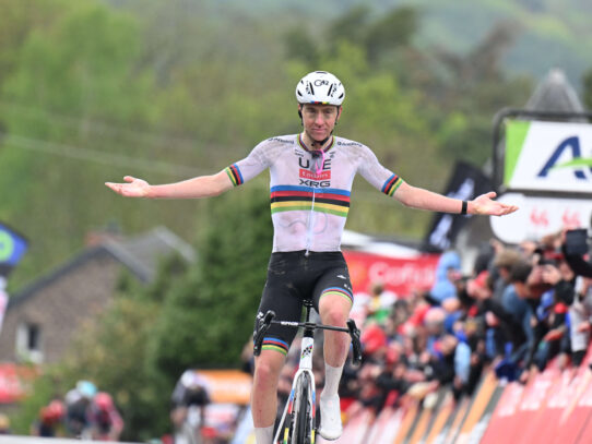 PREVIA FLECHA VALONA 2026